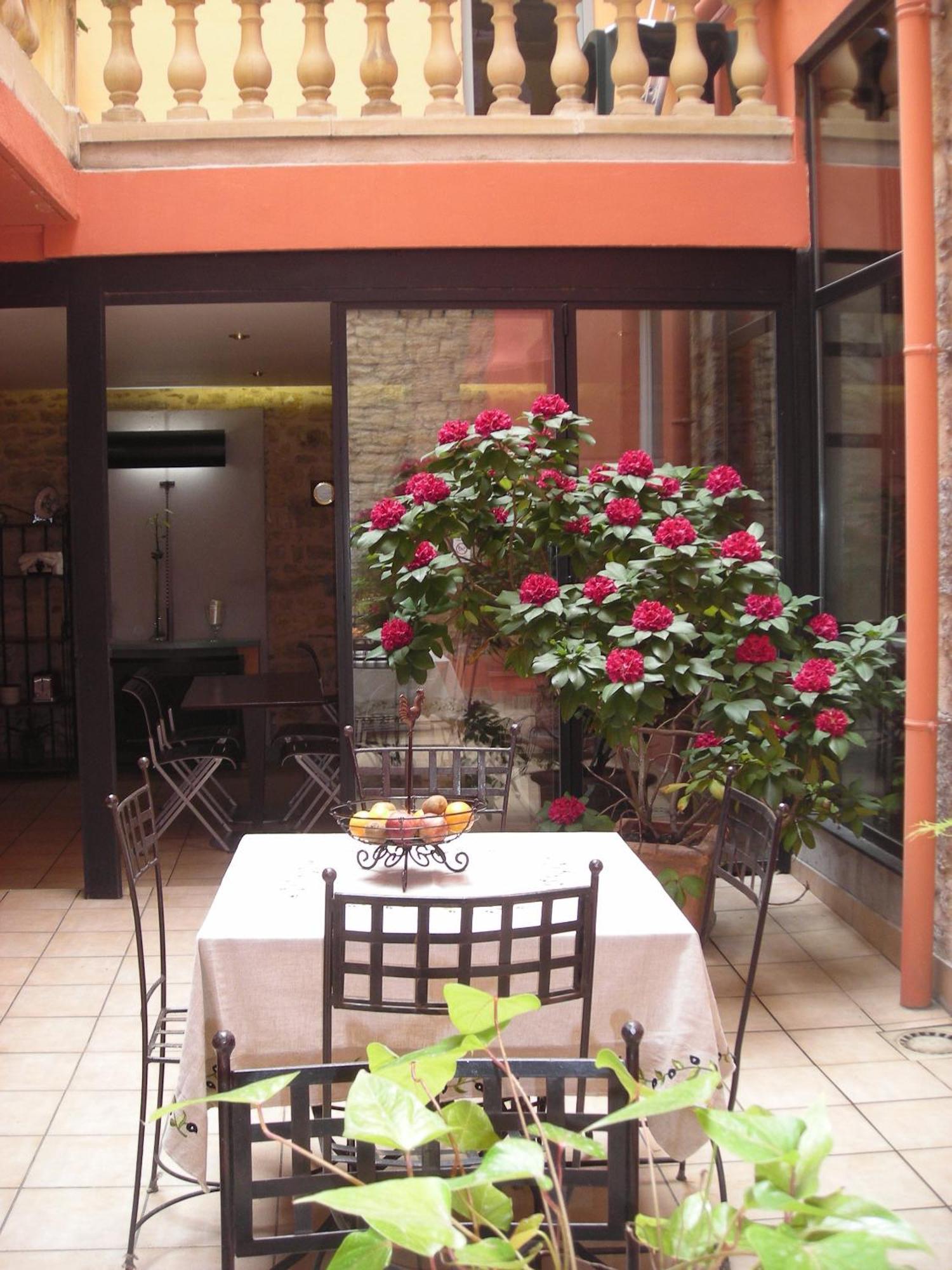 Au Patio Morand Hotel Lyon Bagian luar foto